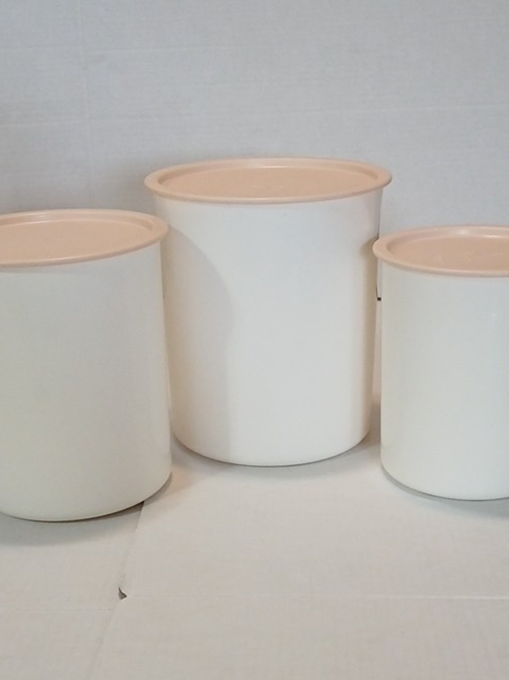 VTG Tupperware One 3pc-2QT Round Nesting Storage Canister Set Soft Pink/Ivory